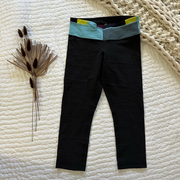 Lululemon Kids Black Capri Athletic Leggings Sz M - Picture 2 of 9